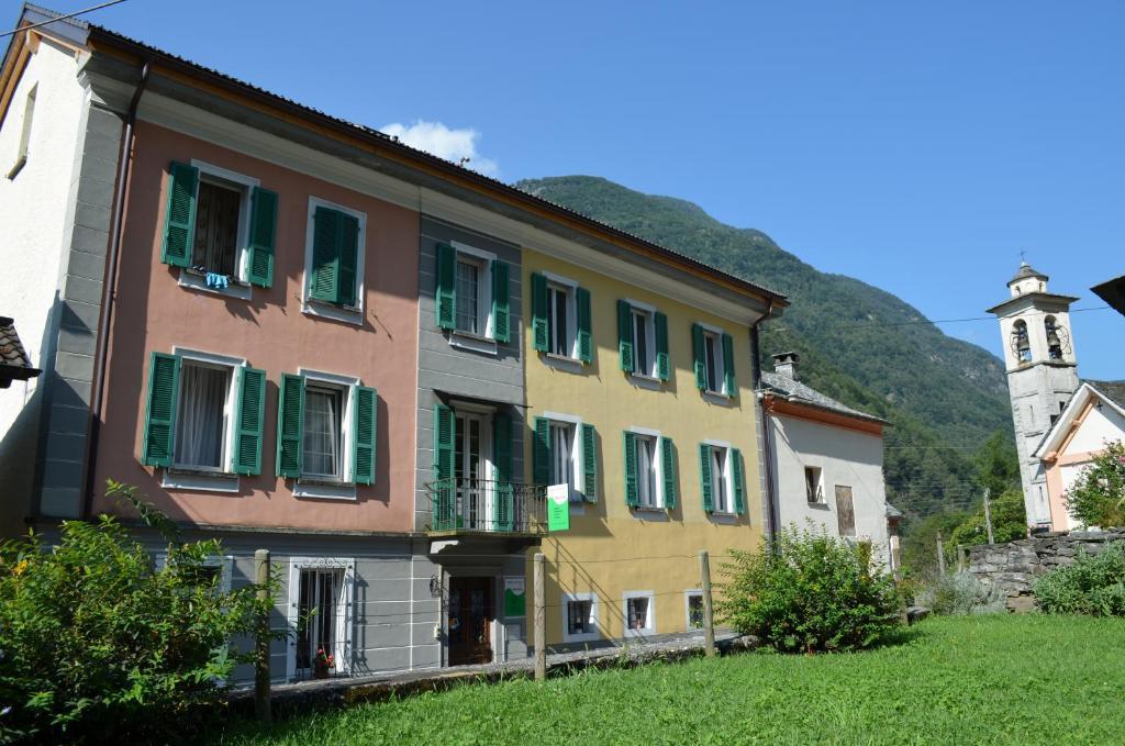 Hotel Garni Maggia Giumaglio Εξωτερικό φωτογραφία